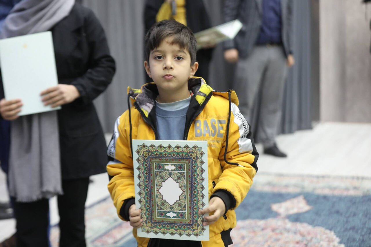 تجلیل از کتابداران، کتابخوانان، پیشکسوتان و حامیان کتاب و کتابخوانی در آذربایجان‌ شرقی