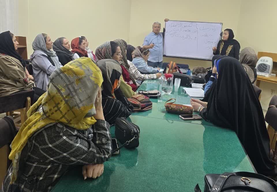 استقبال شهروندان استان مرکزی از برنامه‌های هفته کتاب کتابخانه‌های عمومی