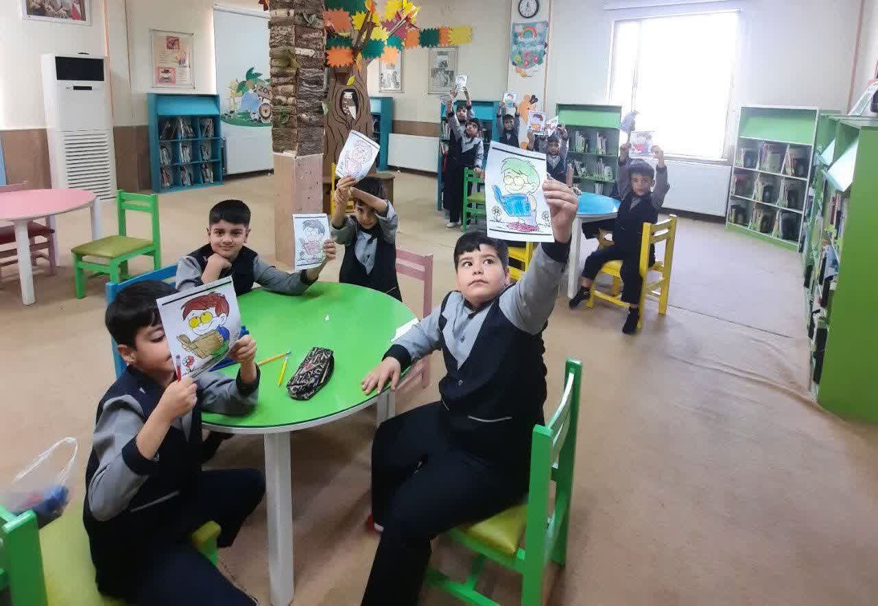 استقبال شهروندان استان مرکزی از برنامه‌های هفته کتاب کتابخانه‌های عمومی