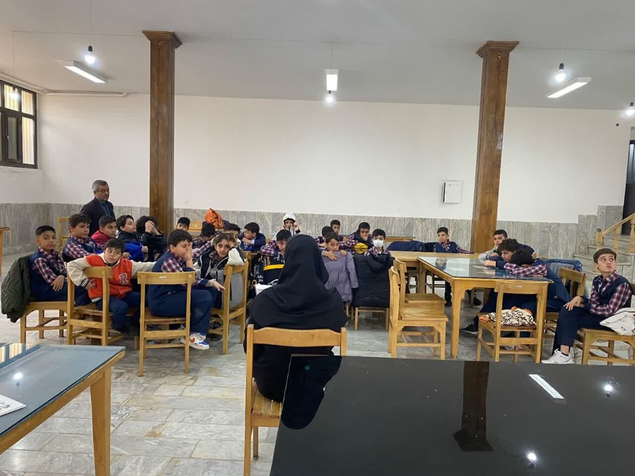 استقبال شهروندان استان مرکزی از برنامههای هفته کتاب کتابخانههای عمومی