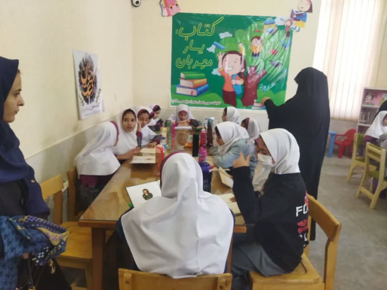 حال خوش خواندن در کتابخانه‌های عمومی استان مرکزی