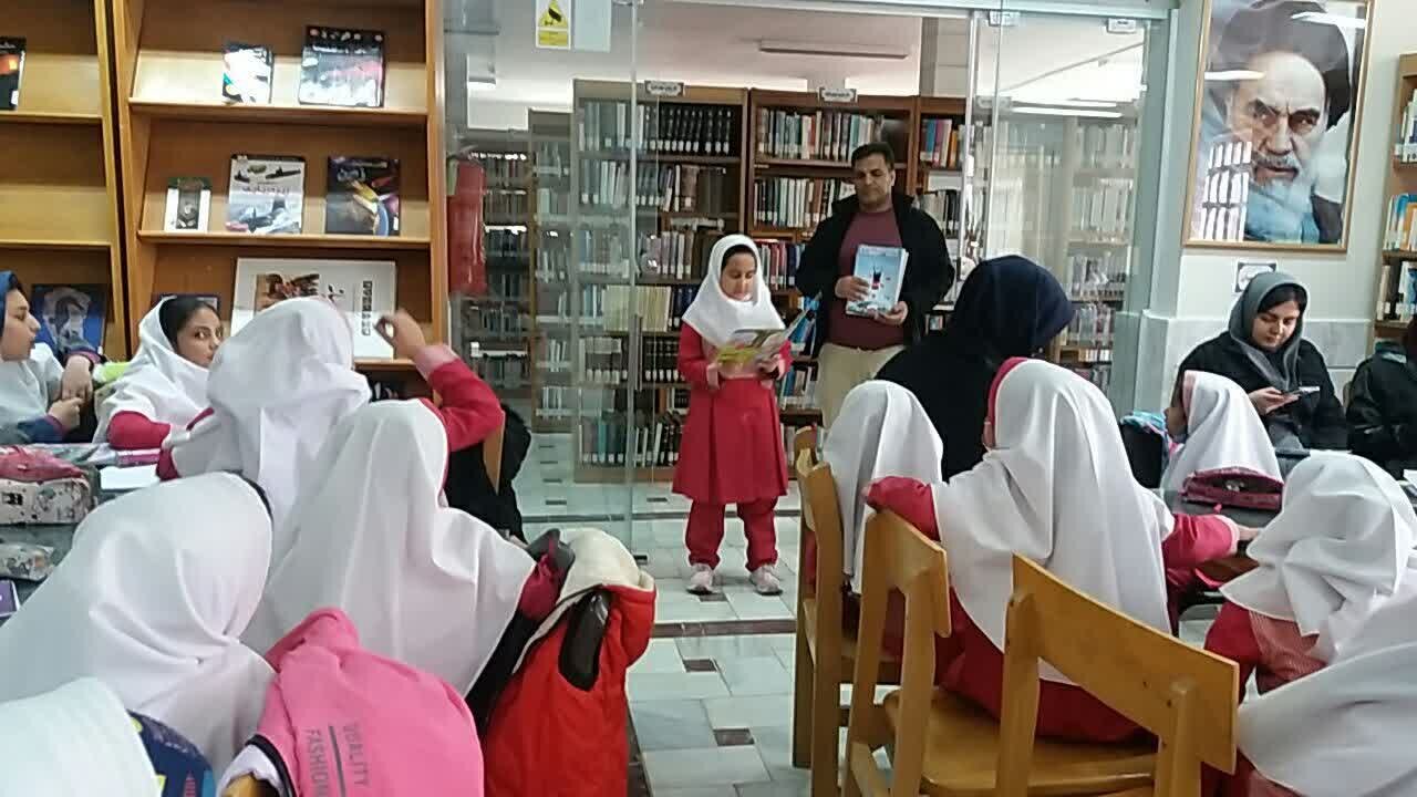 حال خوش خواندن در کتابخانه‌های عمومی استان مرکزی