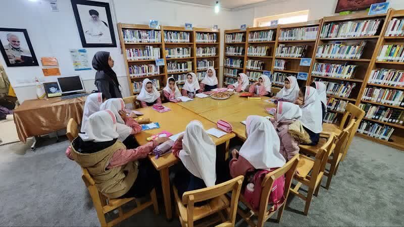 رونق کتاب و کتابخوانی در کتابخانه‌های عمومی استان مرکزی