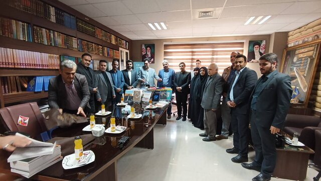 آیین رونمایی از تازههای نشر جهاد دانشگاهی با حضور سرپرست ادارهکل کتابخانههای عمومی قم