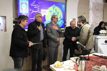 نشست صمیمی با نویسندگان استان مرکزی