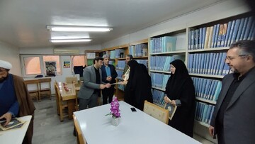 دیدار مدیرکل بهزیستی با سرپرست اداره‌کل کتابخانه های عمومی استان و بازدید از کتابخانه ی آیت الله خامنه ای