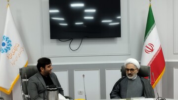 بازدید سرپرست مدیریت اسناد قم از کتابخانه مرکزی قم