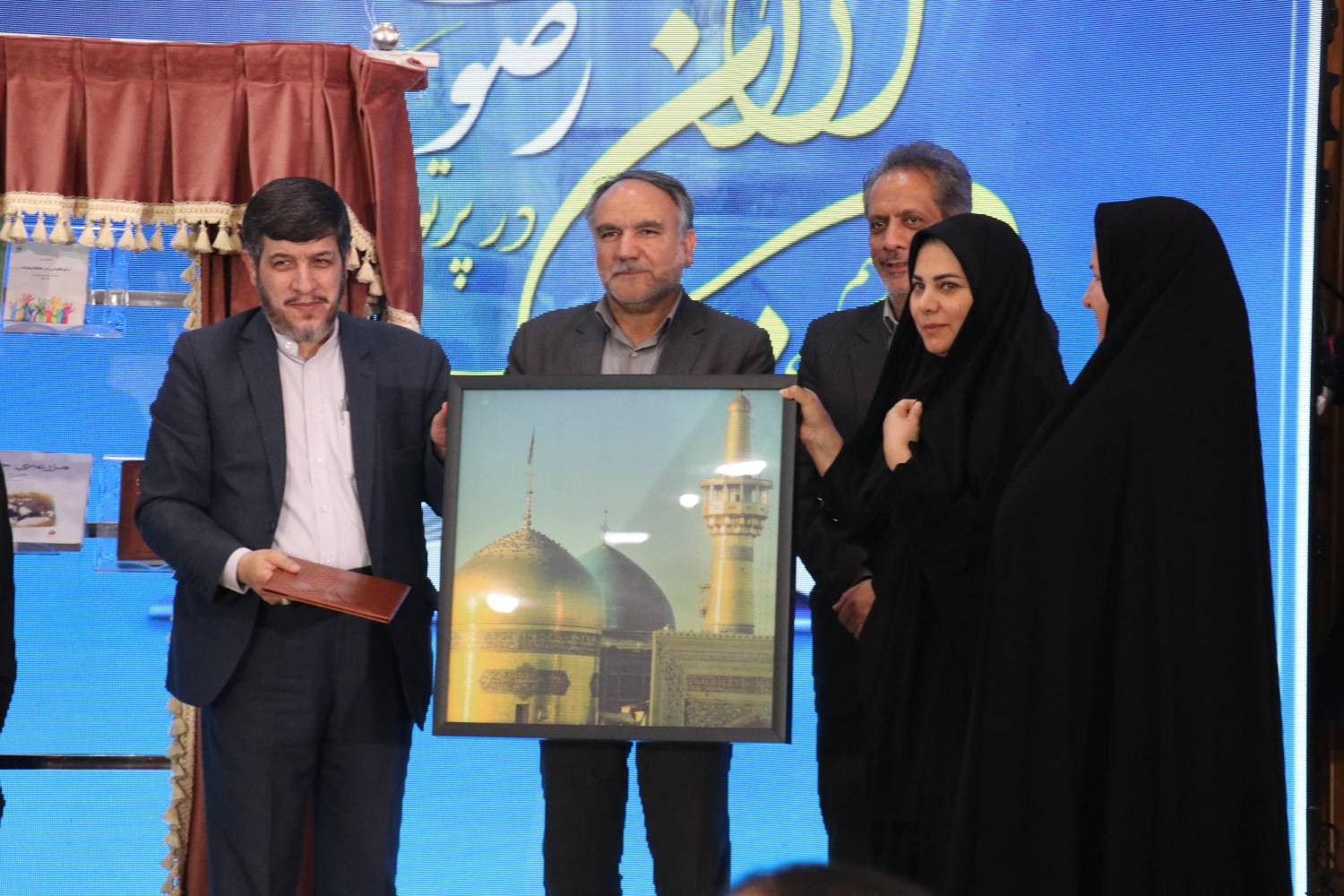 گردهمایی «اهالی کتاب، قلم و دانایی» به همت سازمان کتابخانه ها، موزه ها و مرکز اسناد و اداره کتابخانه های عمومی استان خراسان رضوی