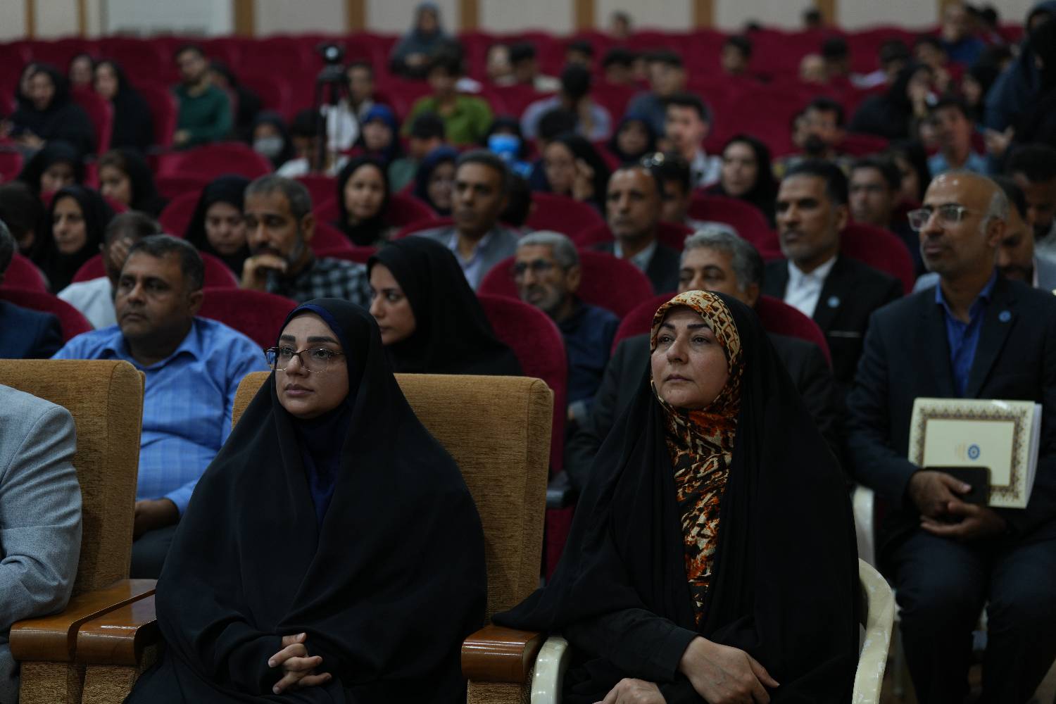 از رونمایی تقریظ رهبری تا تجلیل از کتابداران؛ روزی برای قهرمانان ملی و عرصه دانایی