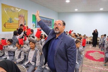 آیین افتتاحیه سومین دوره زنگ کتابخوانی یار مهربان در یزد برگزار شد