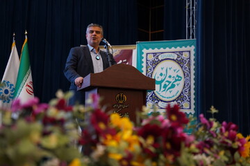 جوانان باید با حضور در کتابخانه‌های عمومی، به ابزار دانش روز مسلط شوند