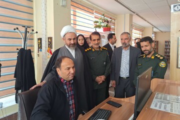 بازدید حجت‌الاسلام والمسلمین کریمی‌تبار، نماینده ولی‌فقیه در استان از کتابخانه مرکزی؛