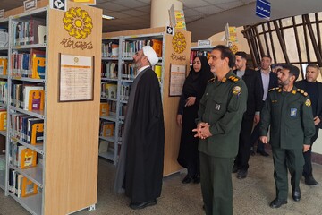 بازدید حجت‌الاسلام والمسلمین کریمی‌تبار، نماینده ولی‌فقیه در استان از کتابخانه مرکزی؛