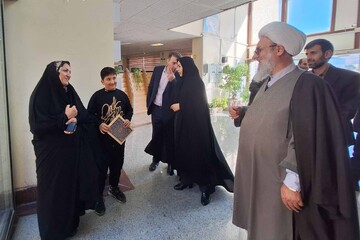 بازدید مسئول دفتر نمایندگی ولی فقیه در سپاه امیرالمومنین(ع) استان ایلام از کتابخانه مرکزی