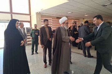 بازدید مسئول دفتر نمایندگی ولی فقیه در سپاه امیرالمومنین(ع) استان ایلام از کتابخانه مرکزی