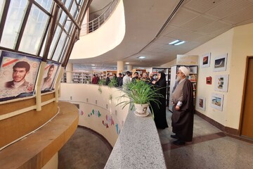 بازدید مسئول دفتر نمایندگی ولی فقیه در سپاه امیرالمومنین(ع) استان ایلام از کتابخانه مرکزی