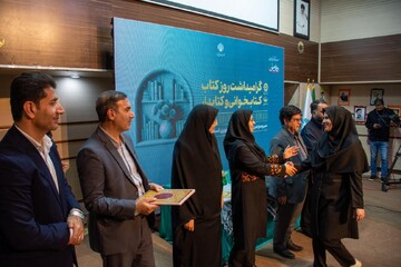 اختتامیه هفته کتاب در بیست‌ویکمین پاسداشت ادبیات جهاد و مقاومت «رویداد ملی قهرمان» در کرمانشاه