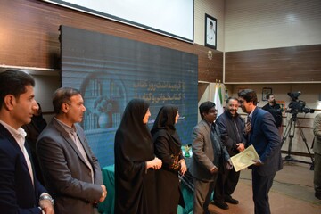 اختتامیه هفته کتاب در بیست‌ویکمین پاسداشت ادبیات جهاد و مقاومت «رویداد ملی قهرمان» در کرمانشاه