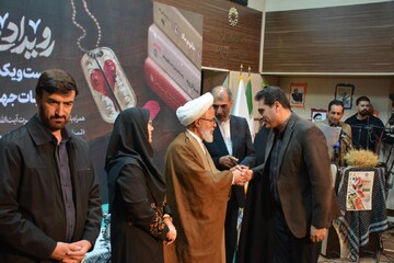 اختتامیه هفته کتاب در بیست‌ویکمین پاسداشت ادبیات جهاد و مقاومت «رویداد ملی قهرمان» در کرمانشاه