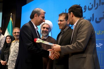 آئین تجلیل از کتابداران و خادمان عرصۀ کتاب و کتابخوانی استان بوشهر