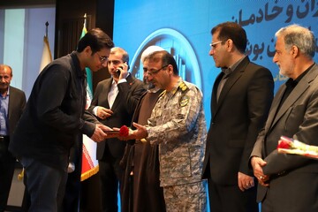 آئین تجلیل از کتابداران و خادمان عرصۀ کتاب و کتابخوانی استان بوشهر