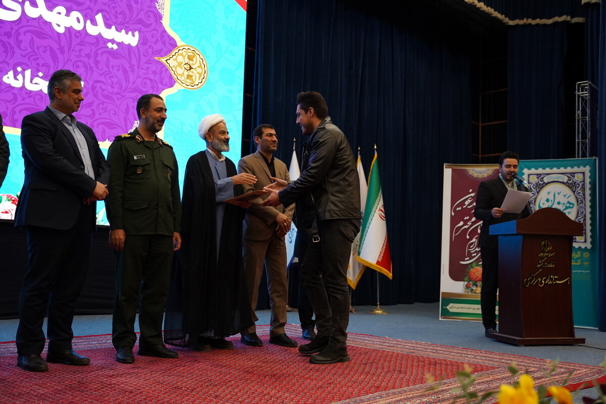 کتابداران و اعضای برتر کتابخانه‌های عمومی استان مرکزی معرفی شدند