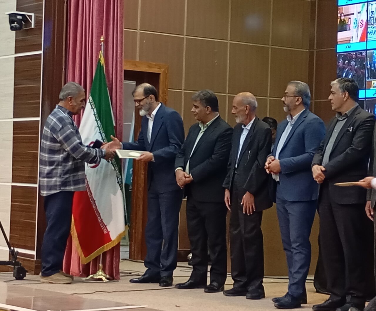 مراسم انتشار تقریظ مقام معظم رهبری برسه کتاب در حوزه مقاومت