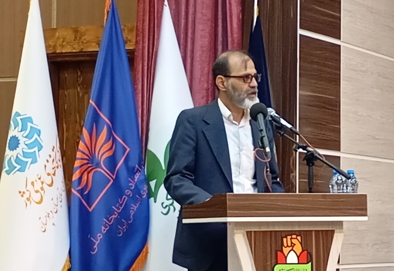 مراسم انتشار تقریظ مقام معظم رهبری برسه کتاب در حوزه مقاومت