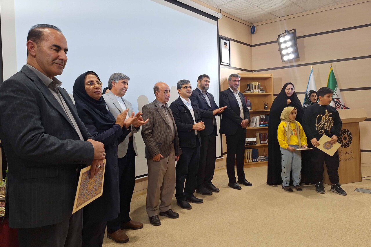 کتابخانهها سنگر مقابله با تهاجم فرهنگی