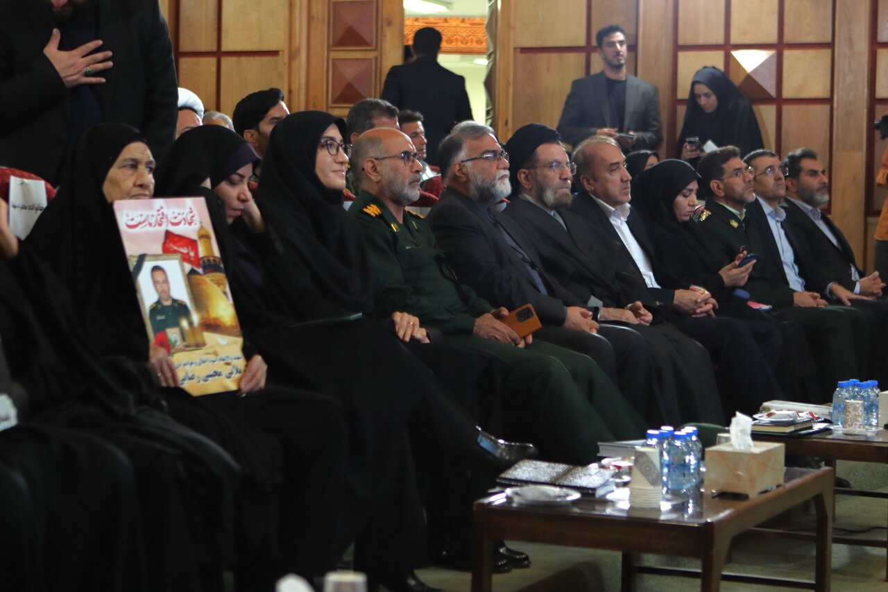 رویداد ملی «قهرمان؛ پاسداشت ادبیات جهاد و مقاومت» در لرستان و همزمان در شصت نقطه کشور برگزار شد