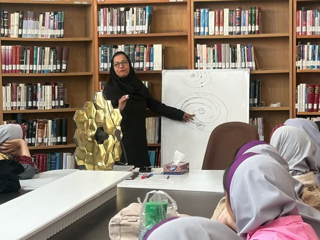 هفته کتاب؛ بهار کتابخوانی کتابخانه‌های عمومی استان مرکزی