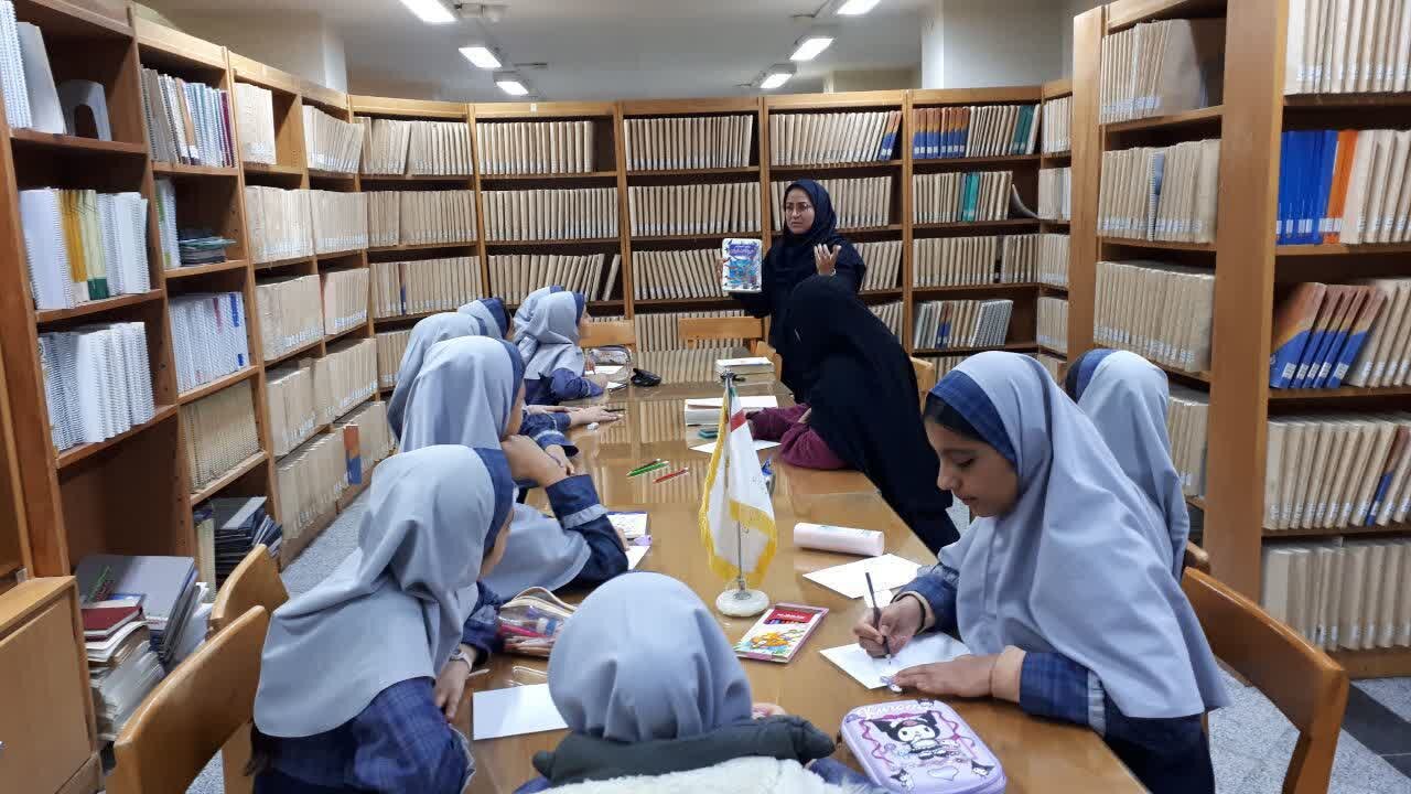 هفته کتاب؛ بهار کتابخوانی کتابخانه‌های عمومی استان مرکزی