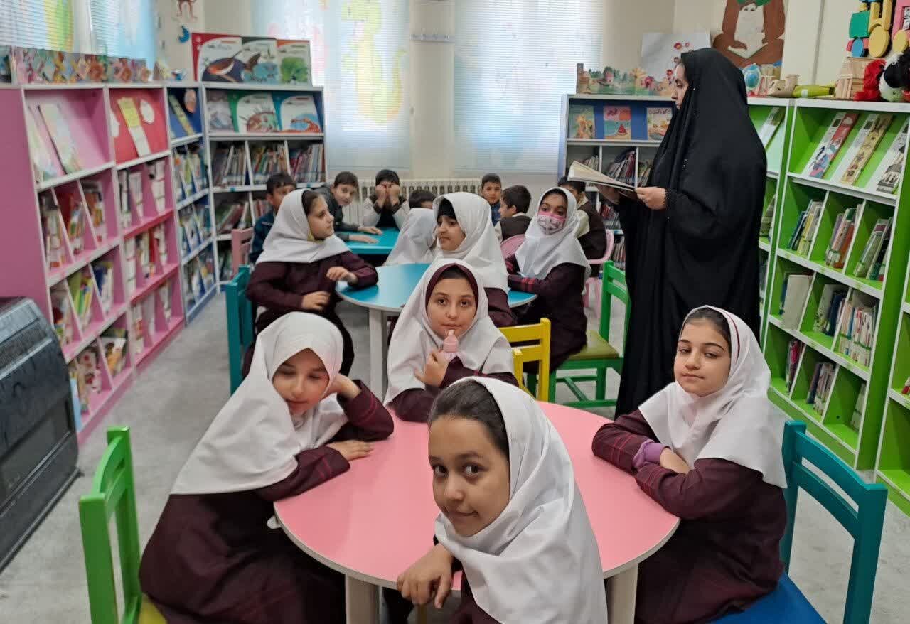 کتابخانه‌های عمومی استان مرکزی؛ محور آشتی مردم با کتاب