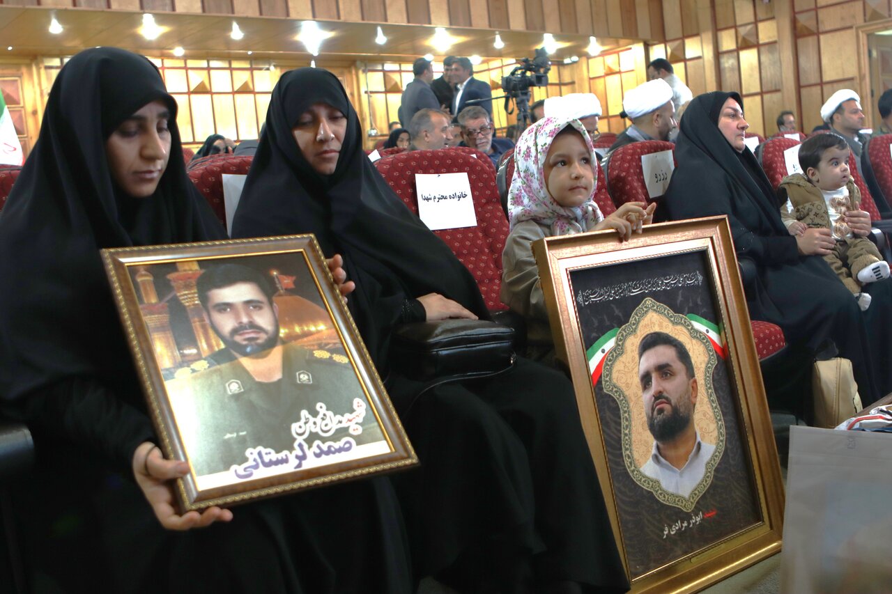 رویداد ملی «قهرمان؛ پاسداشت ادبیات جهاد و مقاومت» در لرستان و همزمان در شصت نقطه کشور برگزار شد