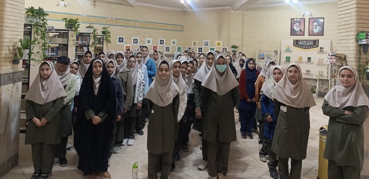 کتابخانه‌های عمومی استان مرکزی؛ پایگاه دانایی و خلاقیت در هفته کتاب