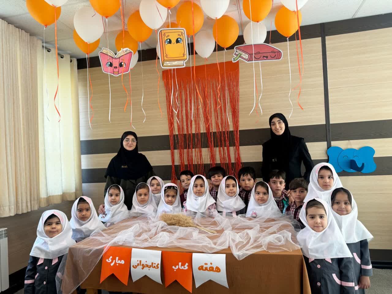 کتابخانه‌های عمومی استان مرکزی؛ پایگاه دانایی و خلاقیت در هفته کتاب