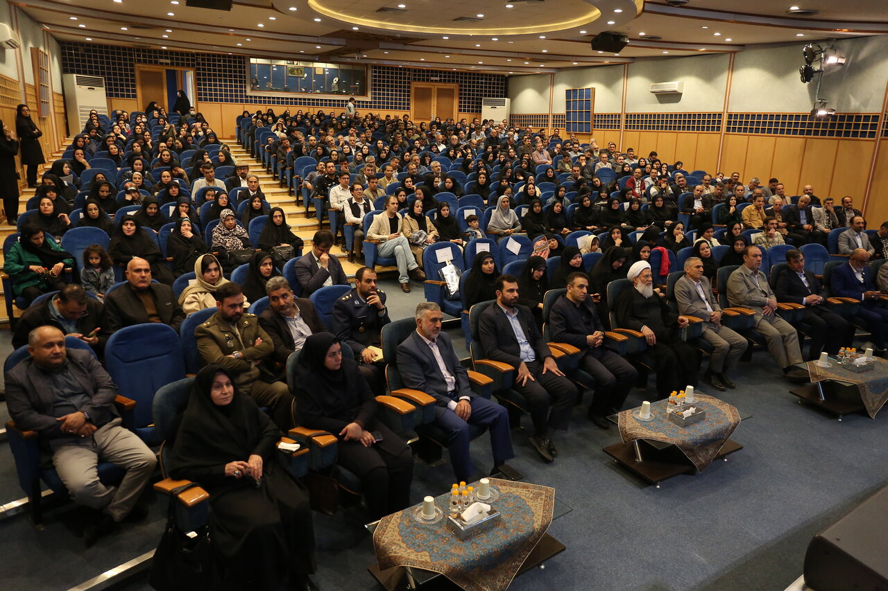 تلاشهای کتابداران در حوزههای مختلف ارزشآفرین و ثروتهای بیقیمتی به جامعه هدیه میکند