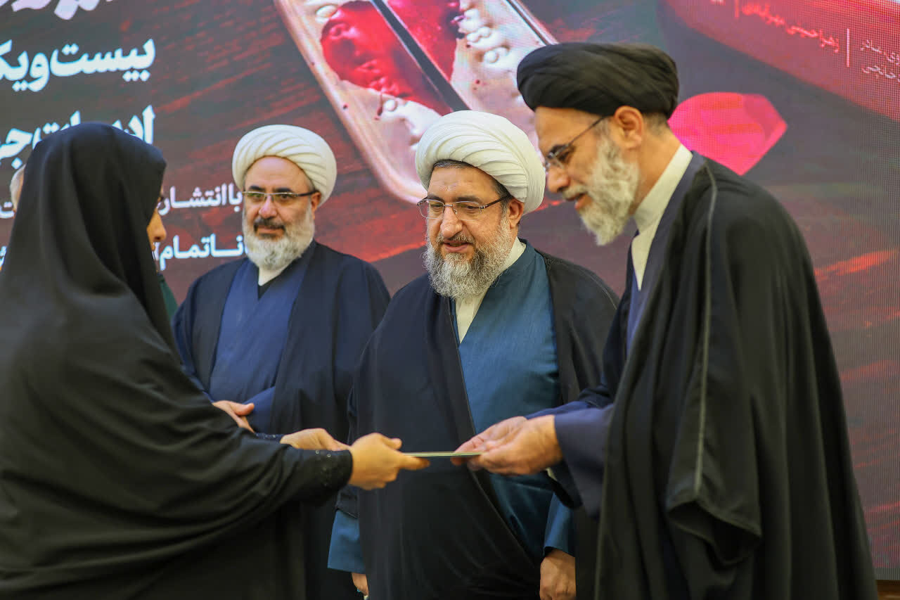 آثار ادبی دفاع مقدس و تقریظ‌های رهبر انقلاب گنجینه فرهنگی ملت‌ هستند