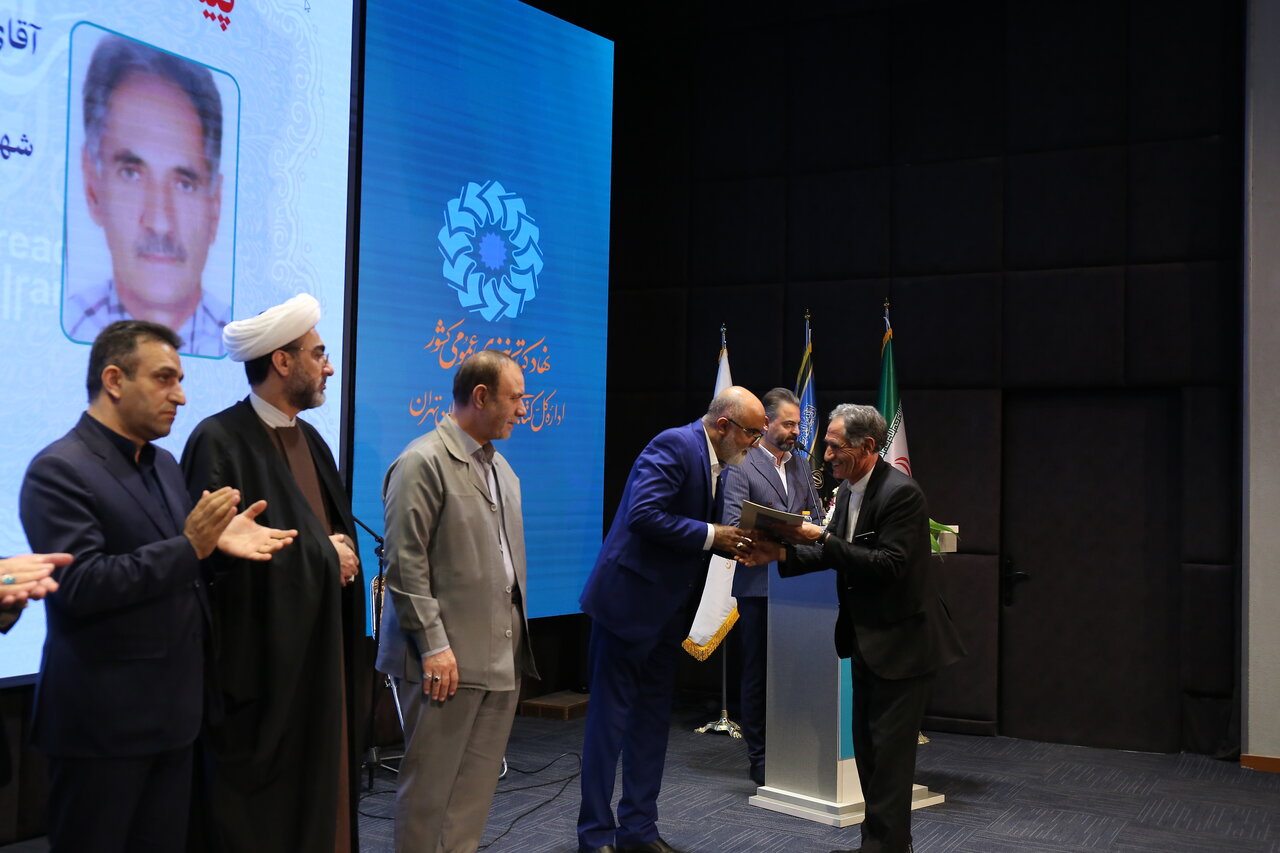 تلاشهای کتابداران در حوزههای مختلف ارزشآفرین و ثروتهای بیقیمتی به جامعه هدیه میکند