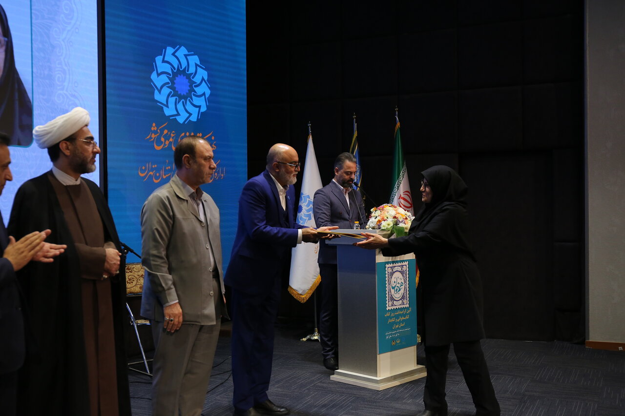 تلاشهای کتابداران در حوزههای مختلف ارزشآفرین و ثروتهای بیقیمتی به جامعه هدیه میکند