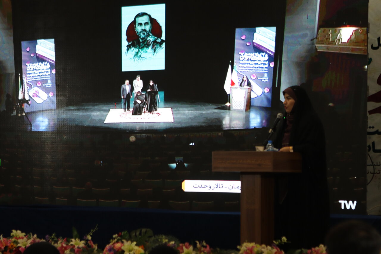 رویداد ملی «قهرمان؛ پاسداشت ادبیات جهاد و مقاومت» در لرستان و همزمان در شصت نقطه کشور برگزار شد