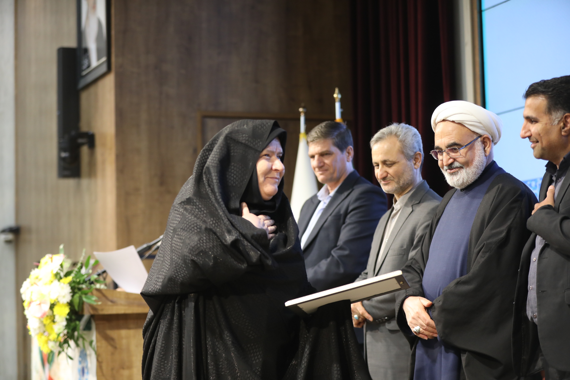 معرفی برگزیدگان استانی سی و سومین هفته کتاب جمهوری اسلامی ایران