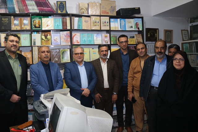 کتابگردی جمعی از مدیران فرهنگی در سمنان