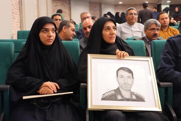 آیین گرامیداشت روزکتاب،کتابخوانی و کتابدار در یزد همراه با آئین رونمایی از تقریظ مقام معظم رهبری بر سه کتاب