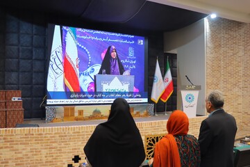 آیین گرامیداشت روزکتاب،کتابخوانی و کتابدار در یزد همراه با آئین رونمایی از تقریظ مقام معظم رهبری بر سه کتاب