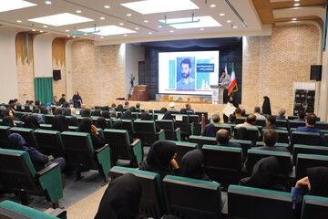 آیین گرامیداشت روزکتاب،کتابخوانی و کتابدار در یزد همراه با آئین رونمایی از تقریظ مقام معظم رهبری بر سه کتاب