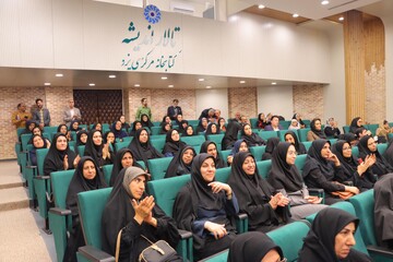 آیین گرامیداشت روزکتاب،کتابخوانی و کتابدار در یزد همراه با آئین رونمایی از تقریظ مقام معظم رهبری بر سه کتاب