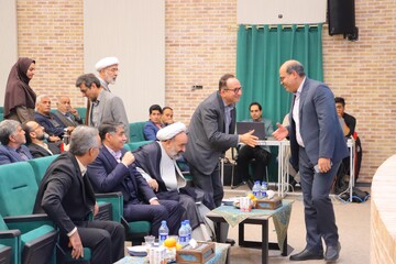 آیین گرامیداشت روزکتاب،کتابخوانی و کتابدار در یزد همراه با آئین رونمایی از تقریظ مقام معظم رهبری بر سه کتاب