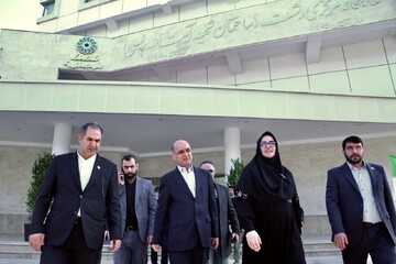 بازدید دبیرکل نهاد از کتابخانه مرکزی رشت