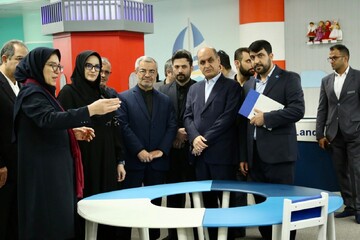 بازدید دبیرکل نهاد از کتابخانه مرکزی رشت